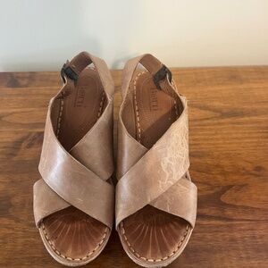 Born Emmy Wedge Sandals Size 6